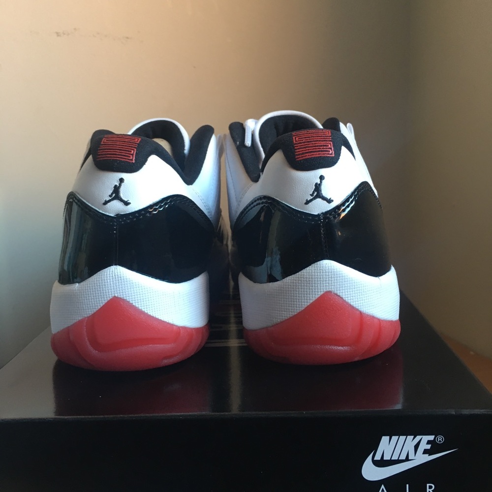 Jordan 11 Concord Breds Size 8.5 and 8 - Picture 3 of 5